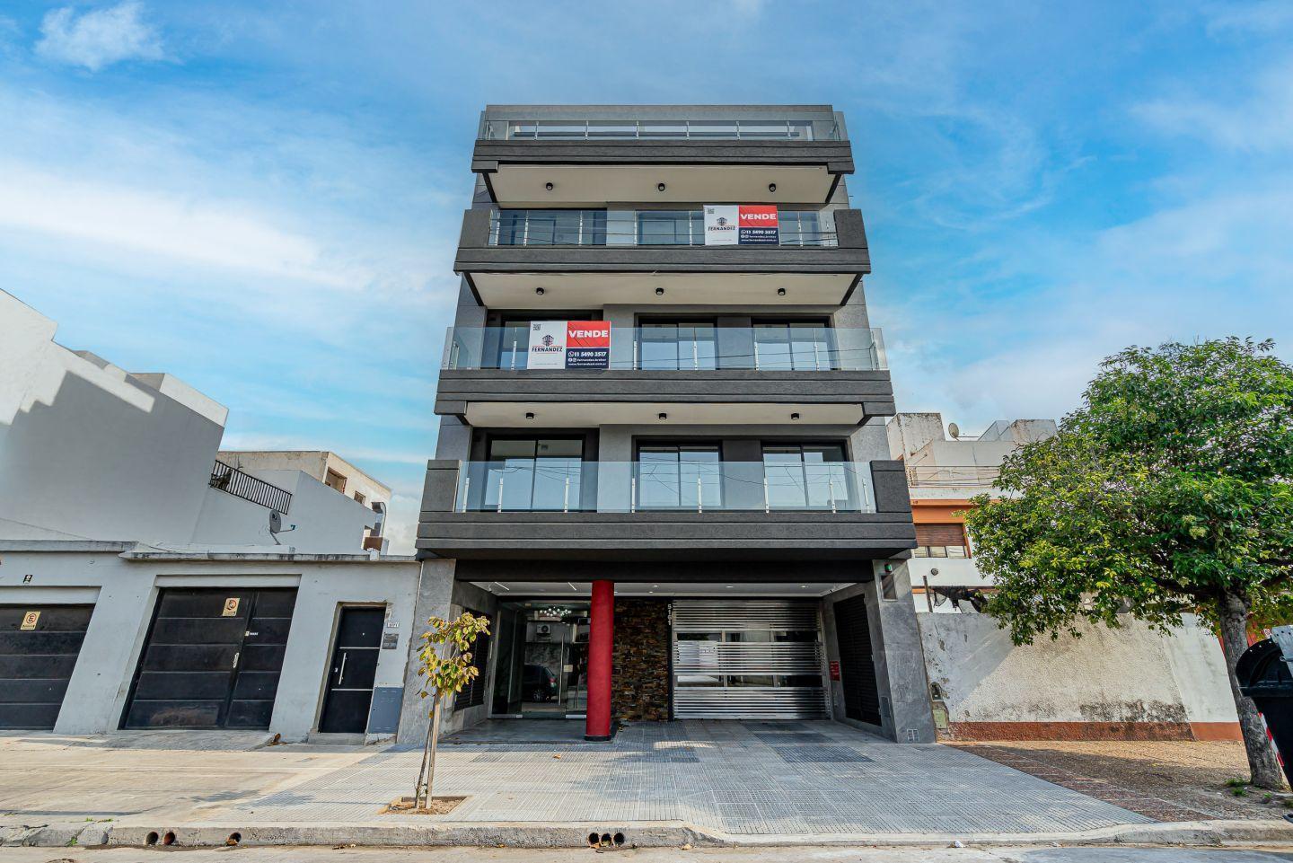 Foto de DEPARTAMENTO de 3 Ambientes con Terraza, Balcón y Cochera, imagen 3
