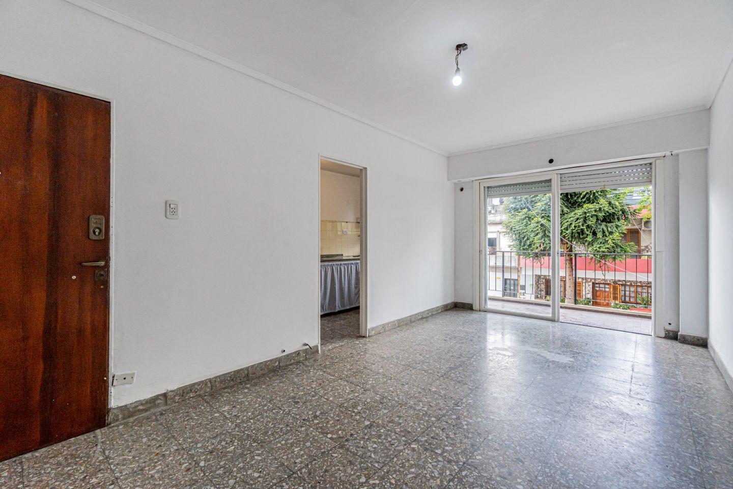 Foto de VENTA DEPARTAMENTO de 2 AMBIENTES en LUGANO, imagen 4