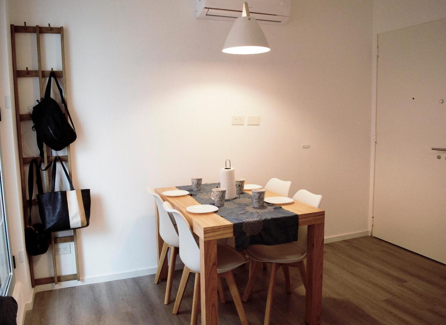 Departamento monoambiente en Belgrano moderno y luminoso con balcon en alquiler más gastos