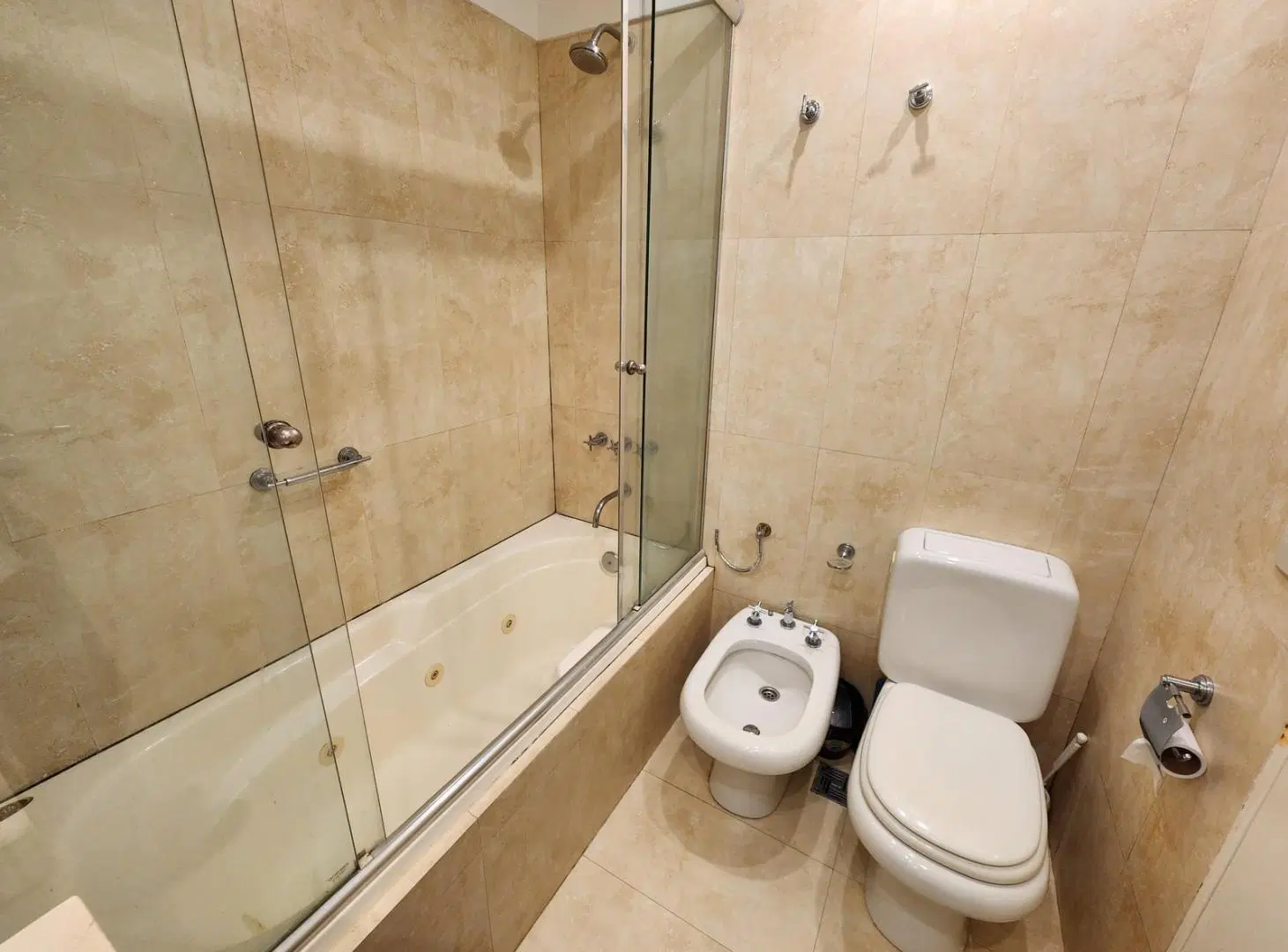Departamento 3 ambientes amoblados con balcón y piscina en alquiler temporario en Las Cañitas 2