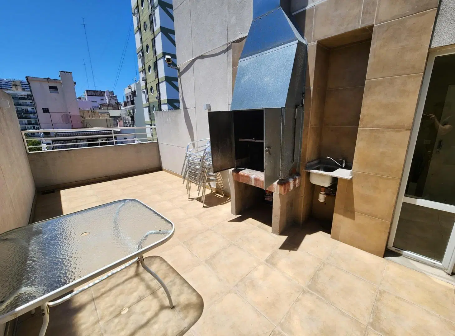 Incluye expensas! Amplio monoambiente con balcon, lavarropas y amenities en alquiler en palermo 3