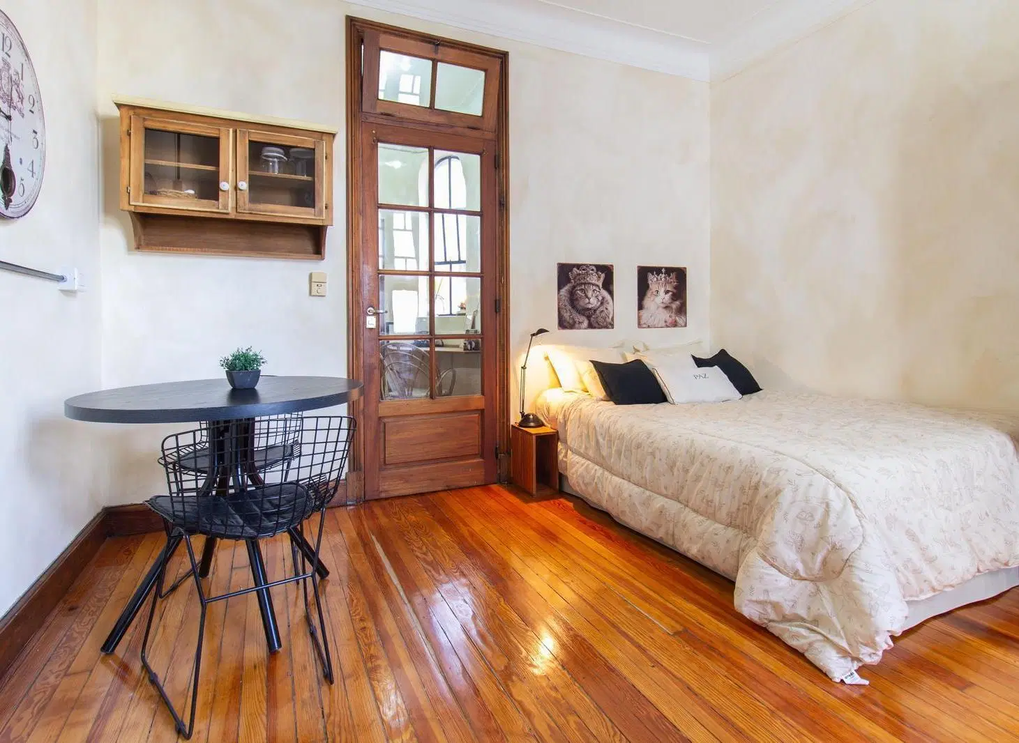 Departamento en San Telmo Ambiente y medio con escritorio y cocina separada -luminoso 1