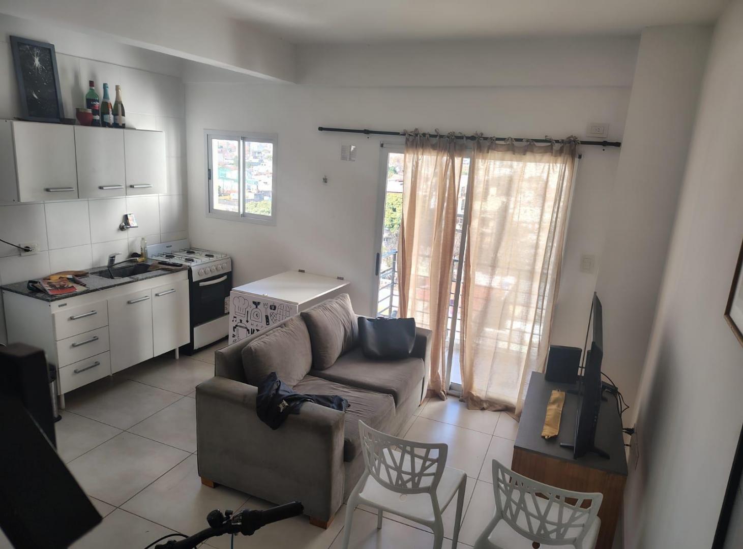 Foto de Departamento en Boedo de 3 ambientes con terraza propia y lavarropas en, imagen 2