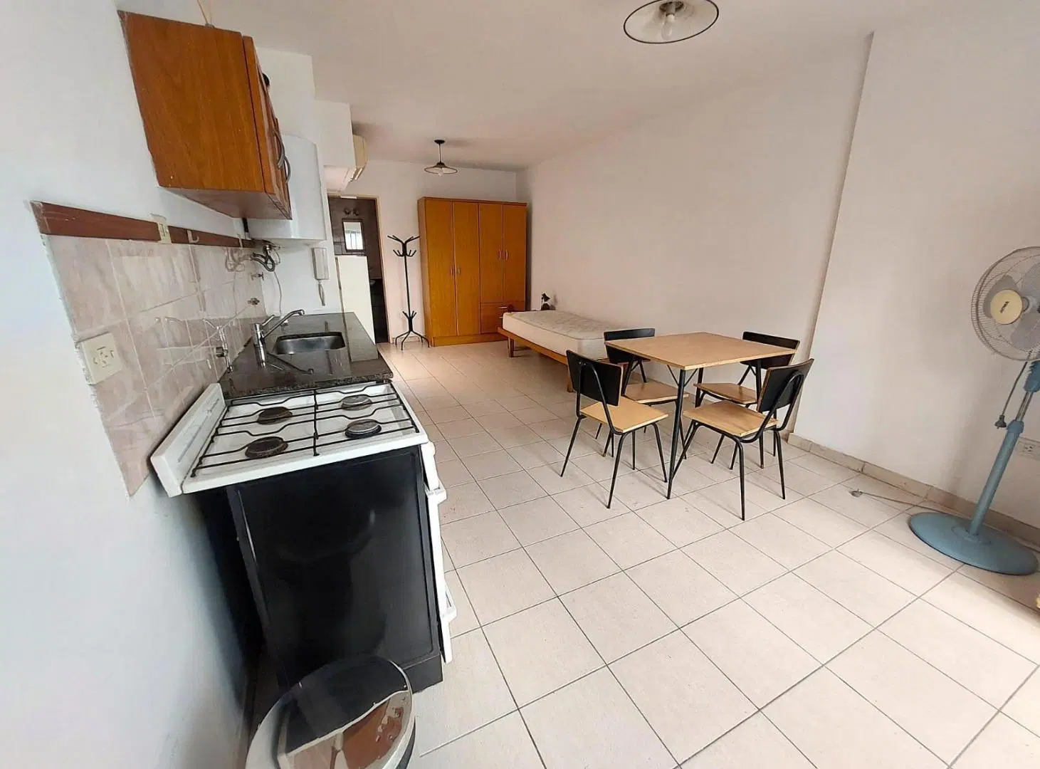 Planta Baja con 2 patios – Ideal inversión o estudiantes 2