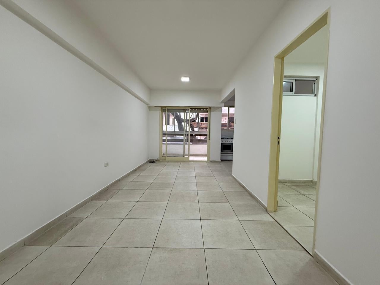 Foto de Semipiso de 2 dormitorios + escritorio, al frente con balcón, en el, imagen 1