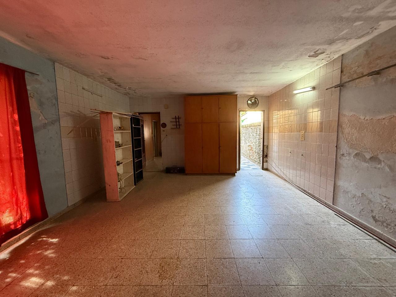 Foto de casa al frente de 2 dormitorios cochera patio terraza y segunda unidad, imagen 4