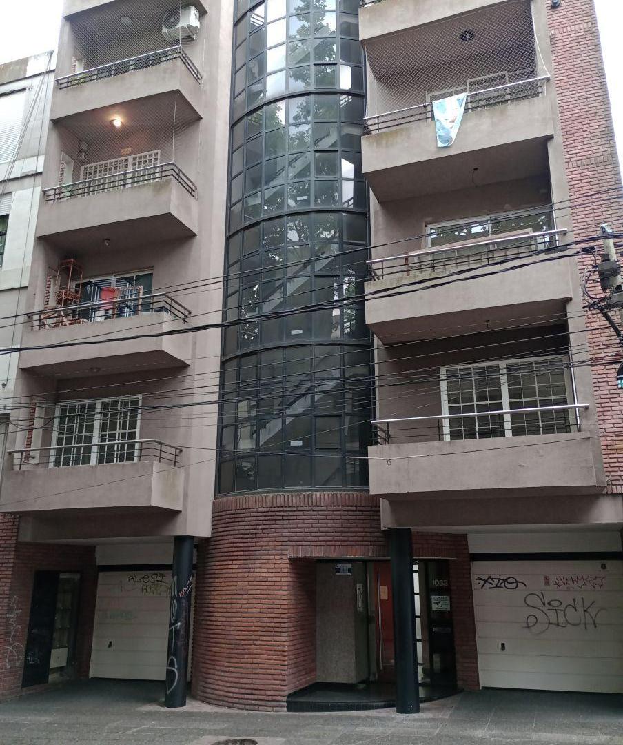 Foto de 2 ambientes al frente con balcón. 40m2. Apto profesional, imagen 2