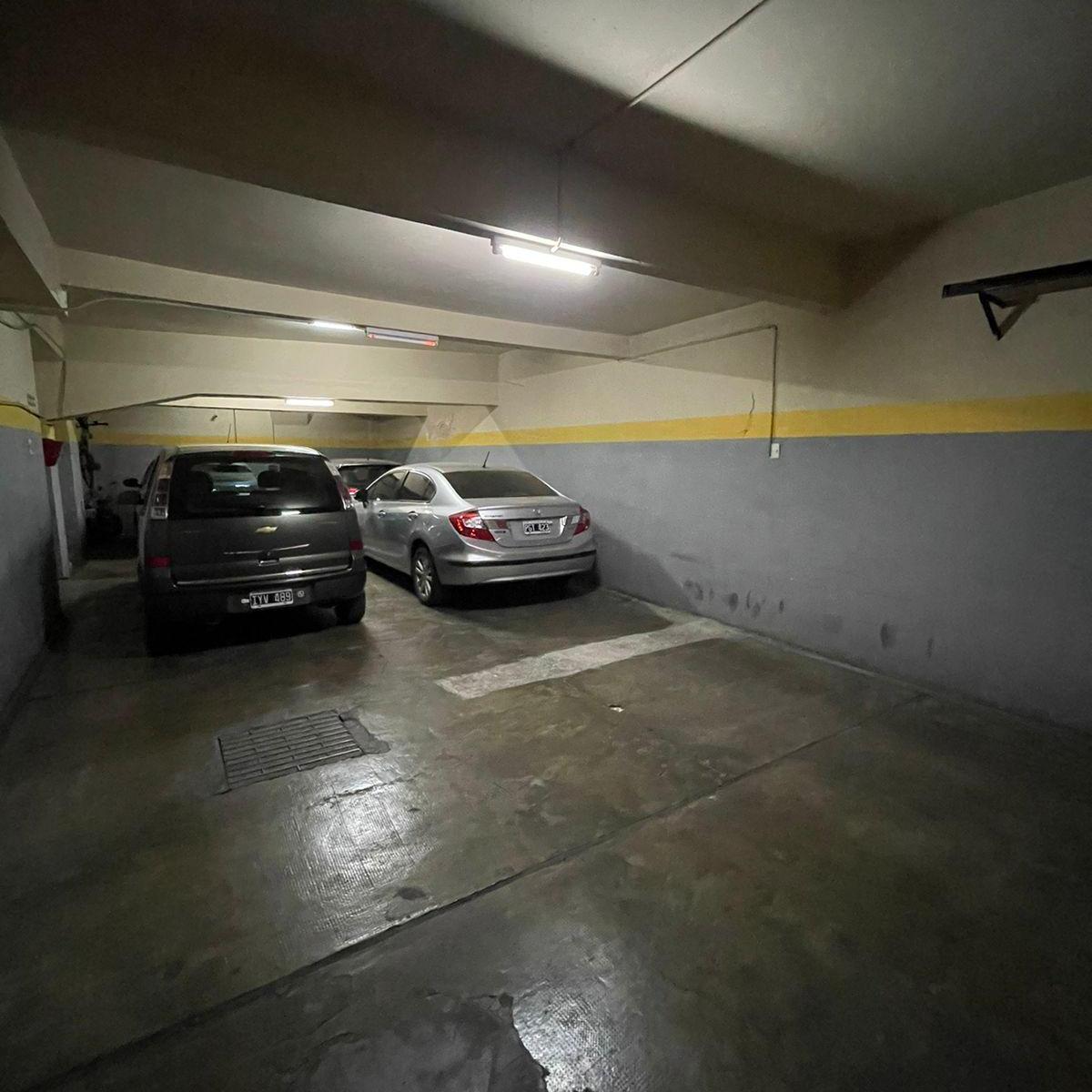 Piso 5 Amb con Cochera Balcón Corrido, Cocina Comedor Suite Ppal. con Vestidor 5