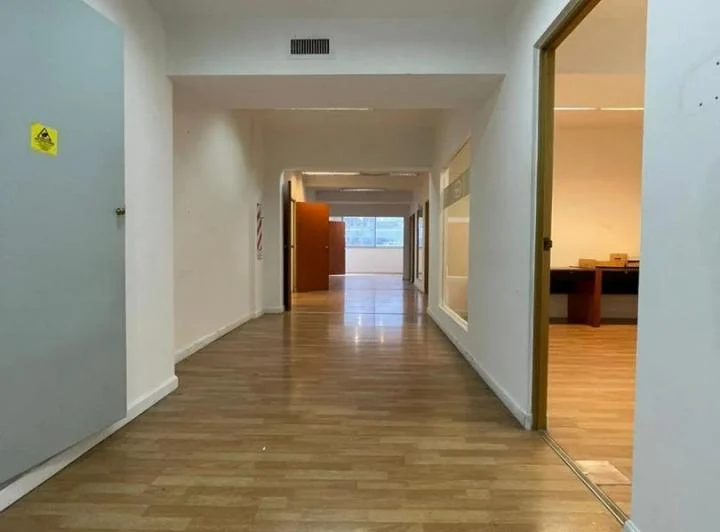 Foto de Oficina Comercial 200m2 Contrfrente Super Luminoso , Impecab, imagen 5
