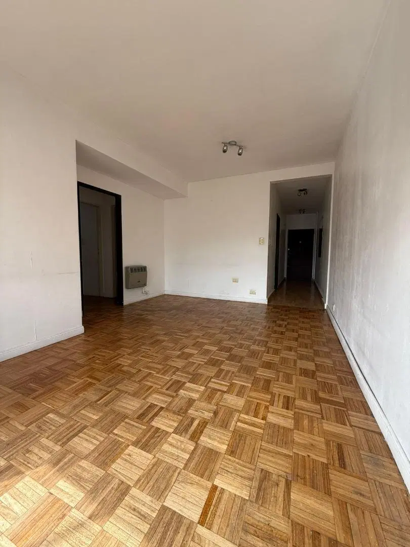 3 AMBIENTES FRENTE C/BALCON Y COCHERA - BAÑO /TOIL Y LAV SEP 5
