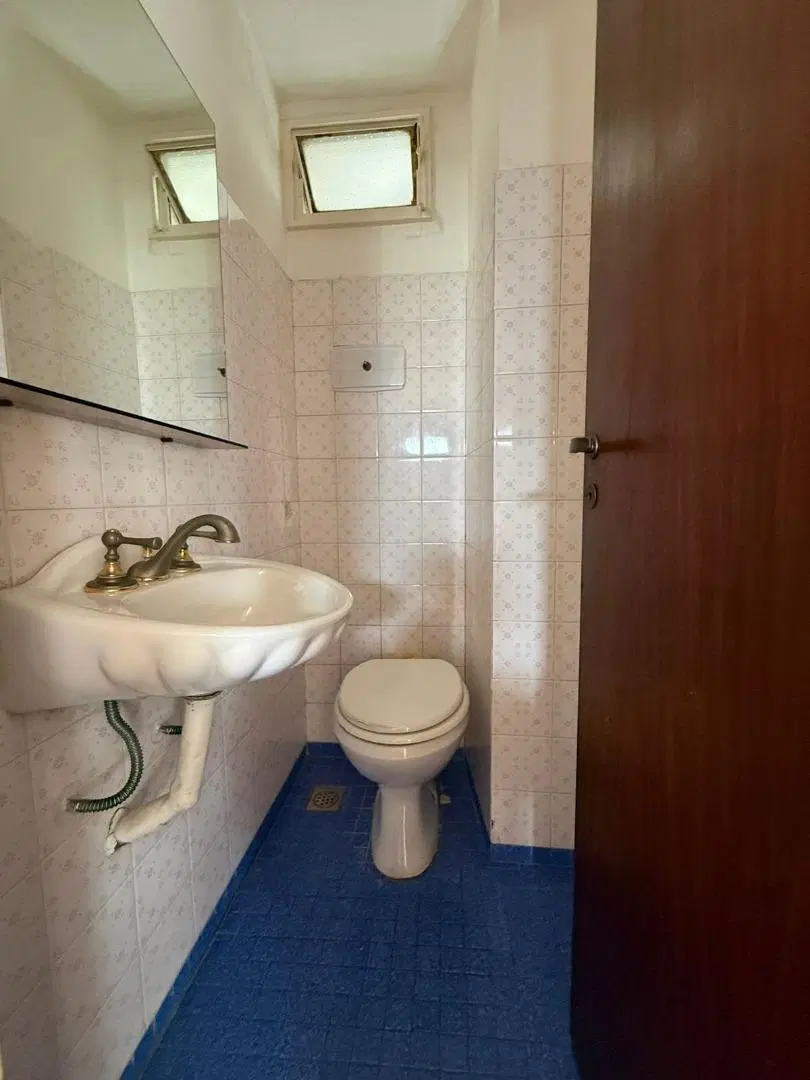 3 AMBIENTES FRENTE C/BALCON Y COCHERA - BAÑO /TOIL Y LAV SEP 4