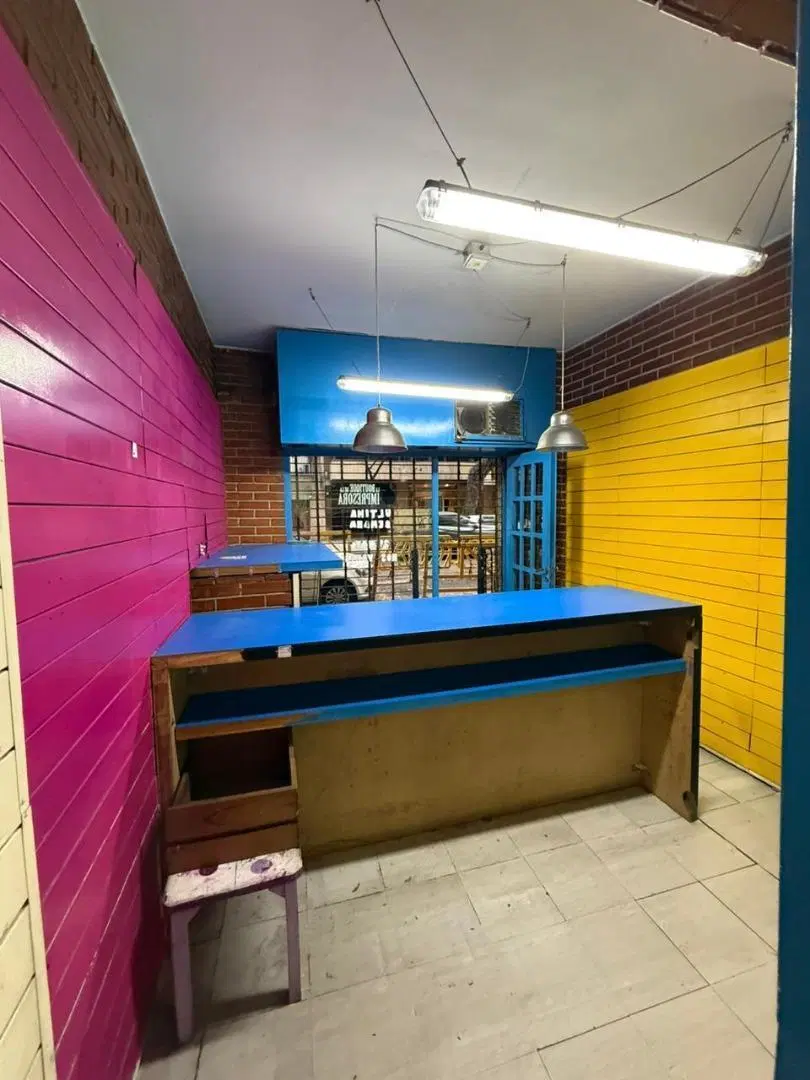 LOCAL COMERCIAL 3 X 7 CON 1 BAÑO 2