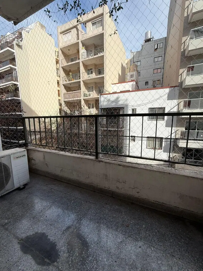 3 AMBIENTES FRENTE CON BALCON SUPER LUMINOSO C/LAV CUBIERTO 2