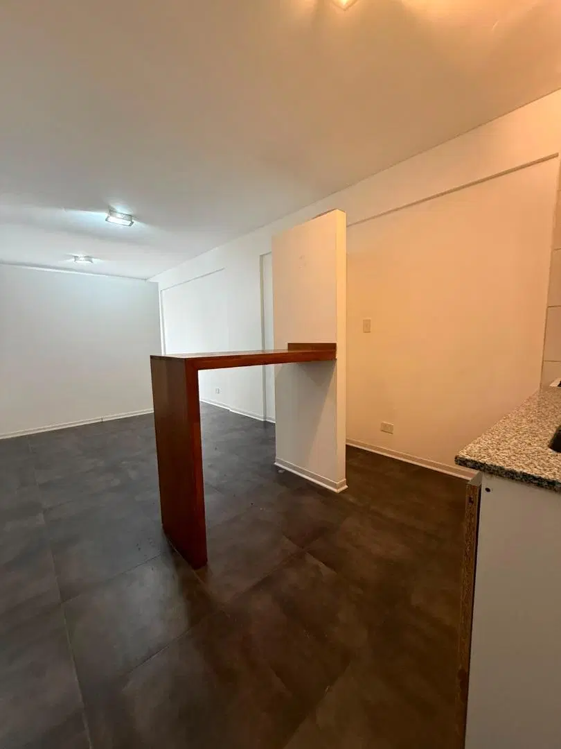 MONOAMBIENTE DIVIDIDO CONTRAFRNTE C/BALCON EDIF. C/AMENITIES 1