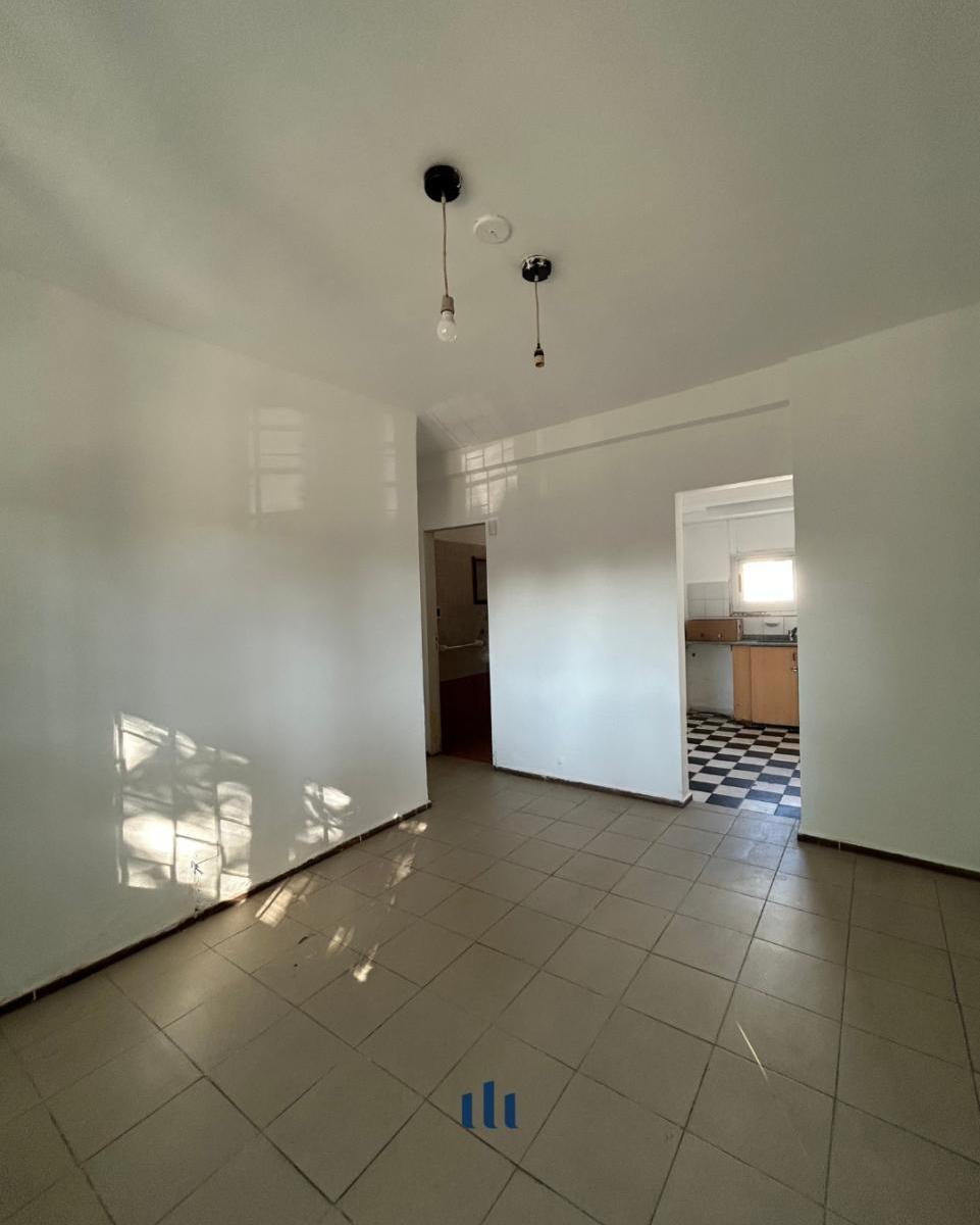 Oportunidad de Inversión. Casa de 5 Dorm. en Venta. Barrio Quebrada de Las Rosas 1