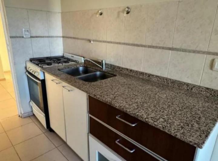SE ALQUILA DEPARTAMENTO DE 3 DORMITORIOS EN COMPLEJO VILLA SOL 2