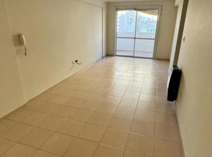 SE ALQUILA DEPARTAMENTO DE 3 DORMITORIOS EN COMPLEJO VILLA SOL 4