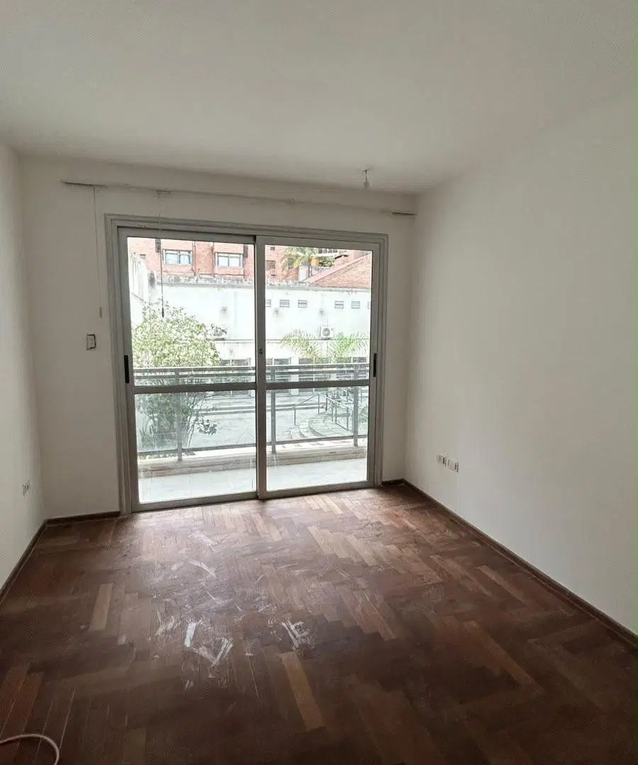 Departamento en alquiler de 1 dormitorio con balcón en Edificio Rodas 3