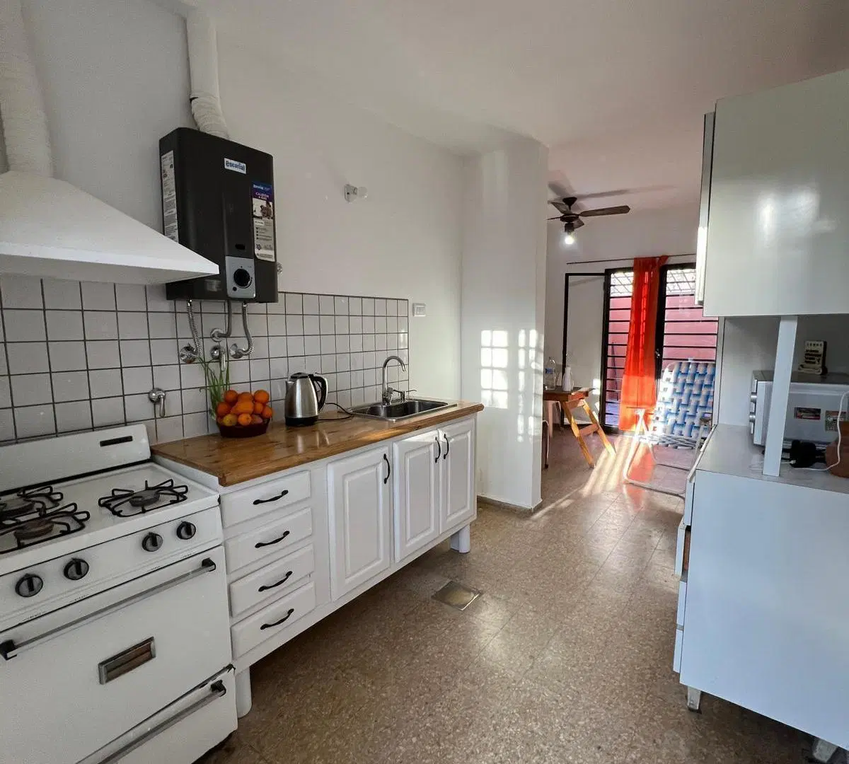 Casa en alquiler de 3 dormitorios con patio y garage Lomas de San Martín 3