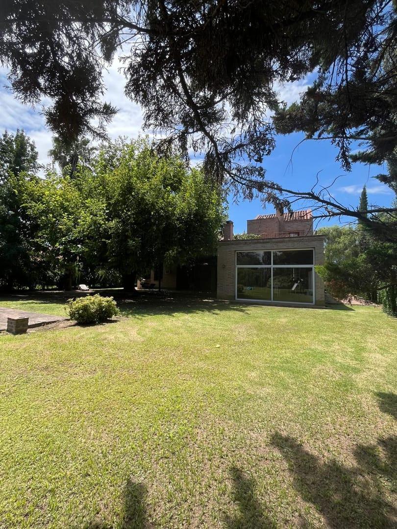 Foto de Casa en La Herradura – 4 dormitorios, pileta y gran parque de 1.600 m², imagen 1