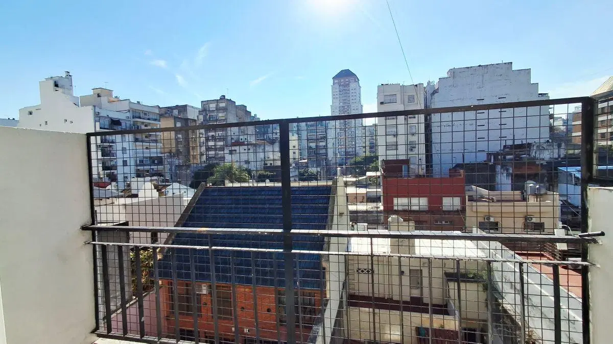Monoambiente Super Luminoso, Balcón y Vista Abierta 3