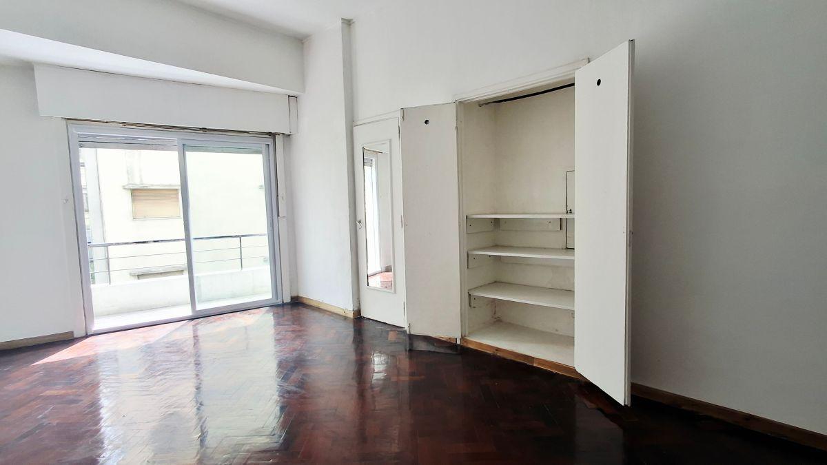 Foto de Luminoso 1 Amb Al Frente c/Balcón Corrido y Baño Reciclado | Zona, imagen 4