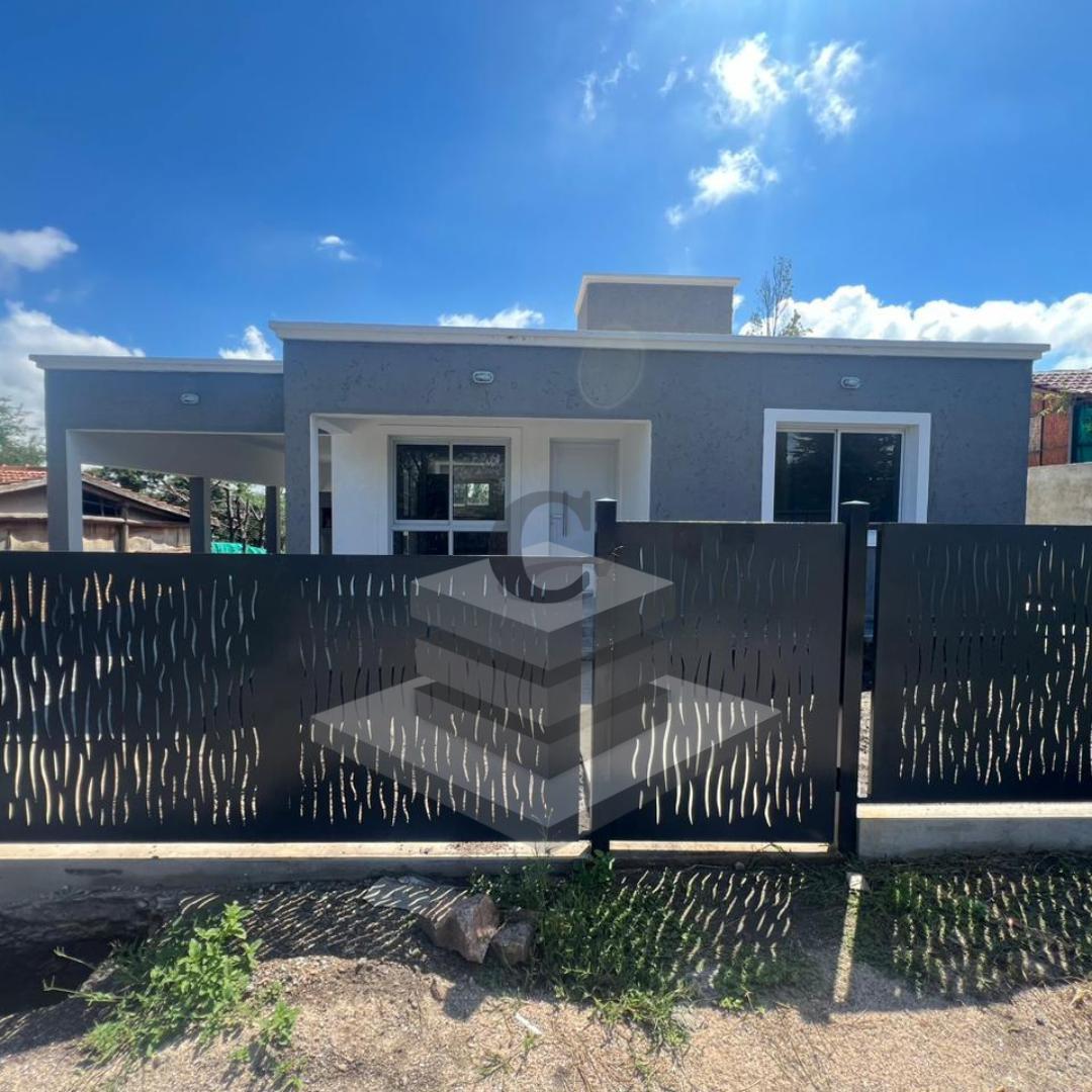 Casa en Venta Impecable Propiedad con Pileta a Estrenar en Siquiman Sobre Costanera de Ruta Nac 38 3