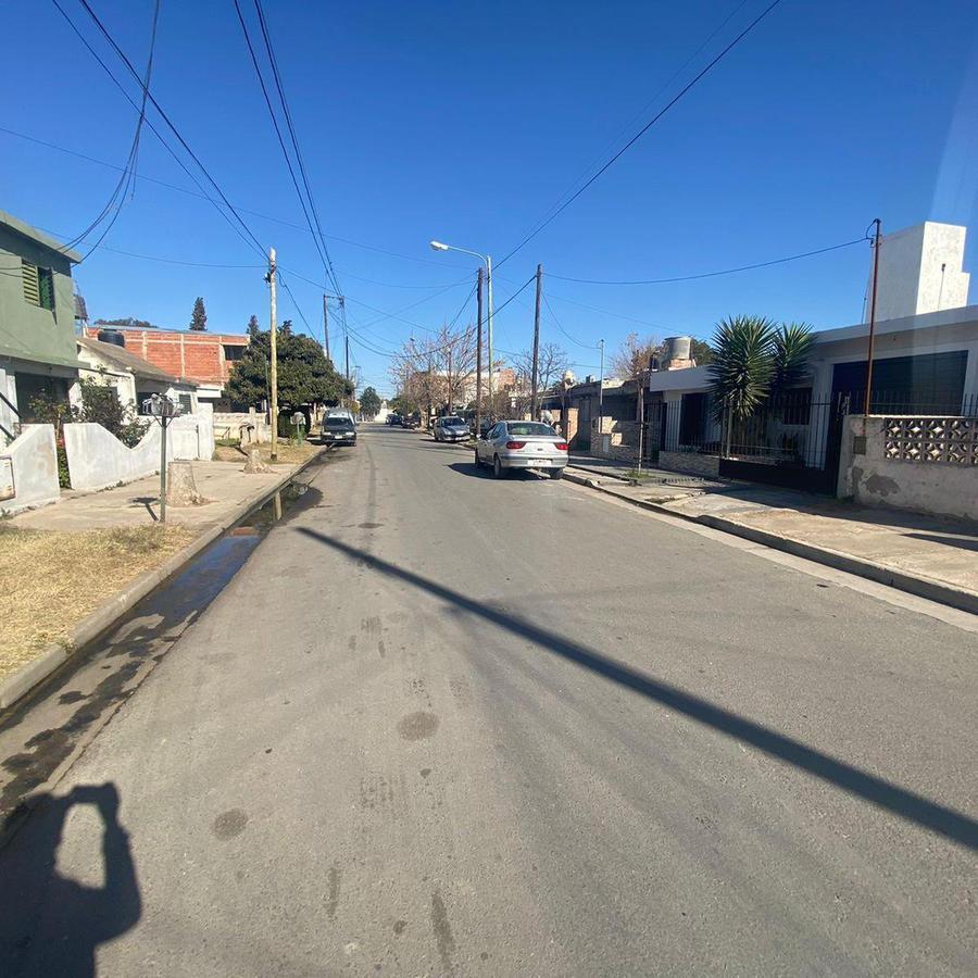 Venta de Casa Mas Departamento a Terminar en Barrio Ituzaingo Ref: 1700 1