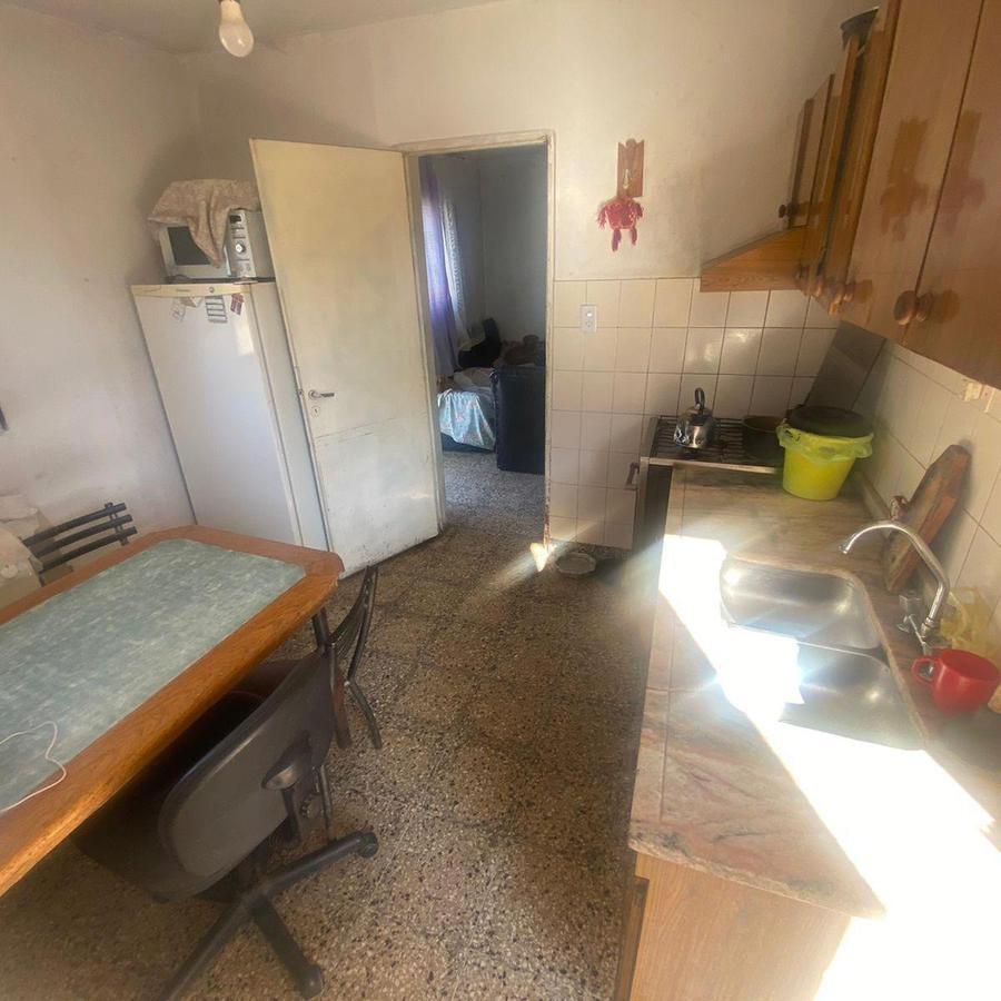 Venta de Casa Mas Departamento a Terminar en Barrio Ituzaingo Ref: 1700 4