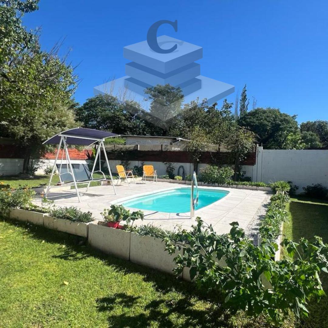 Impecable Casa en Venta en Siquiman con Pileta y Vista a Las Sierras en Siquiman Ref: 1969 3