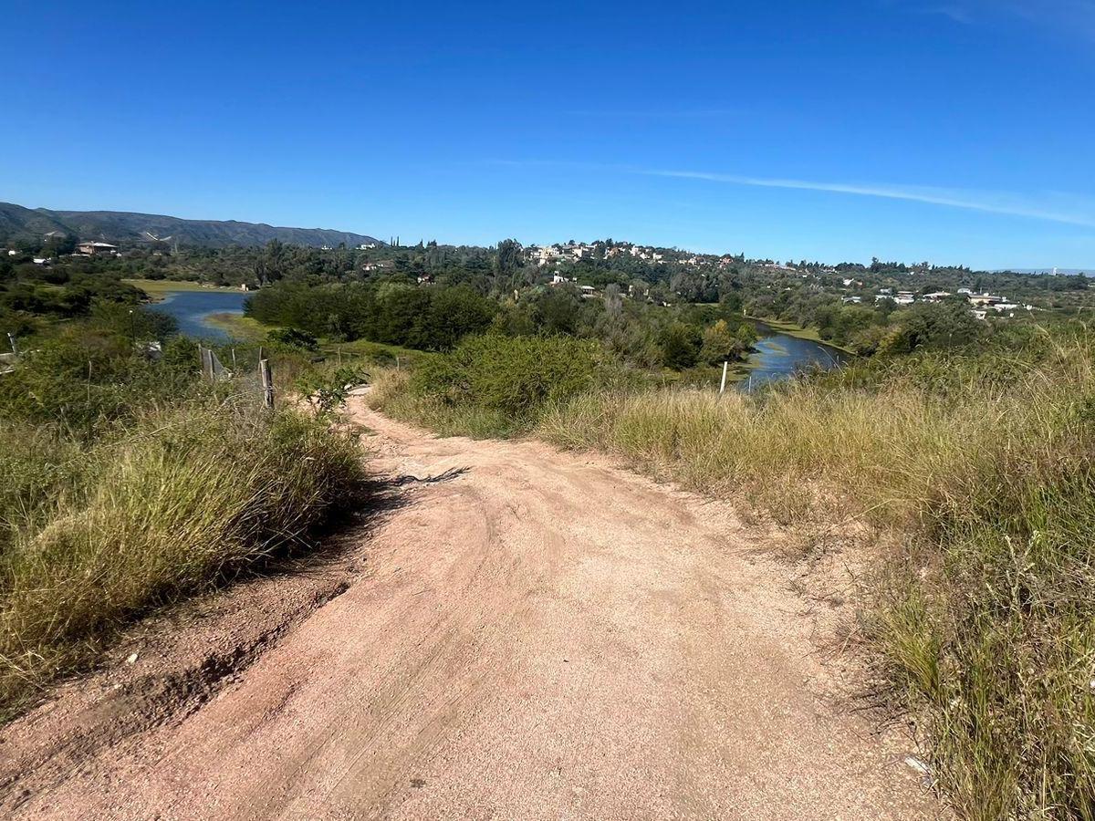 LOTE EN VENTA EN BIALET MASSE  FRENTE AL RIO CON VISTA POSTAL REF: 1985
