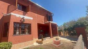 CASA EN VENTA EN SANTA MARIA DE 3 DORM y AMPLIO PARQUE A 400 MTS DE RUTA 38 REF: 1617