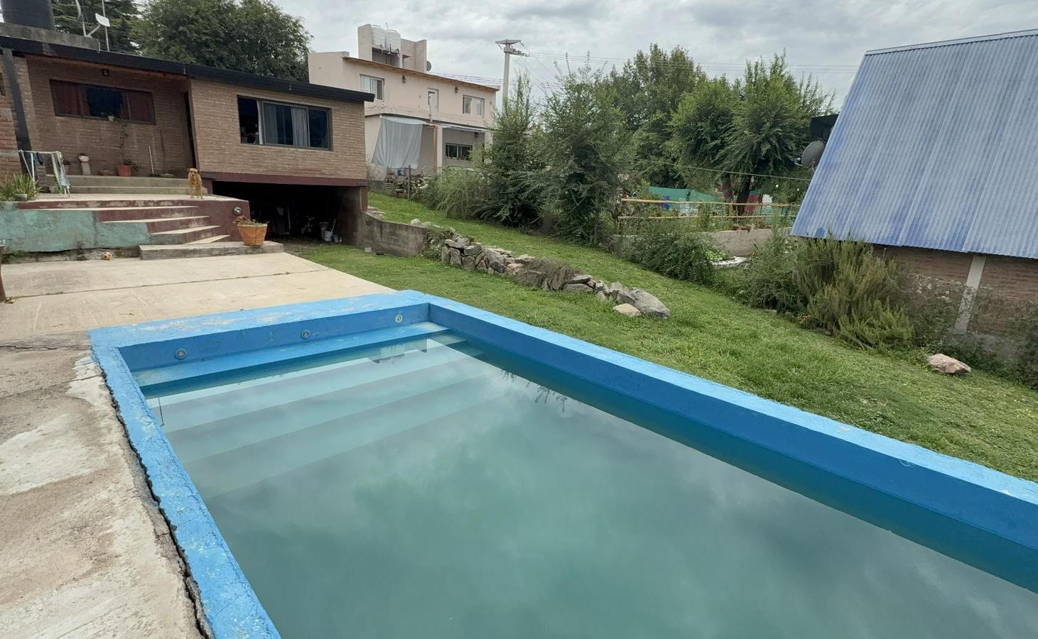 CASA EN VENTA EN BIALET MASSE APTA CREDITO  3 DORMITORIOS CON PISCINA VISTA LAGO A 50 RUTA 38