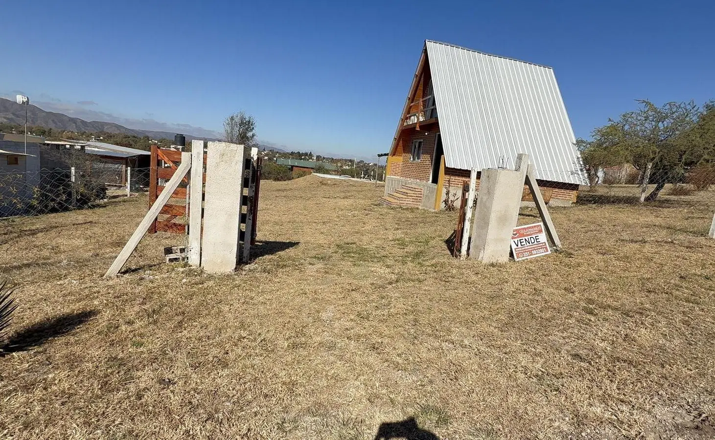 CASA ALPINA EN VENTA EN BIALET MASSÉ CON PILETA, VISTAS A LAS SIERRAS Y 1.100 M² DE TERRENO 4