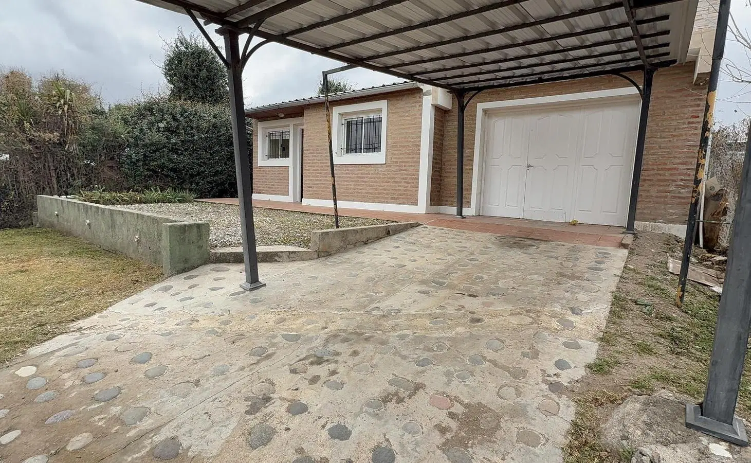 CASA EN VENTA EN SAN ROQUE 4 DORMITORIOS CON PILETA Y VISTA A LAS SIERRAS 2