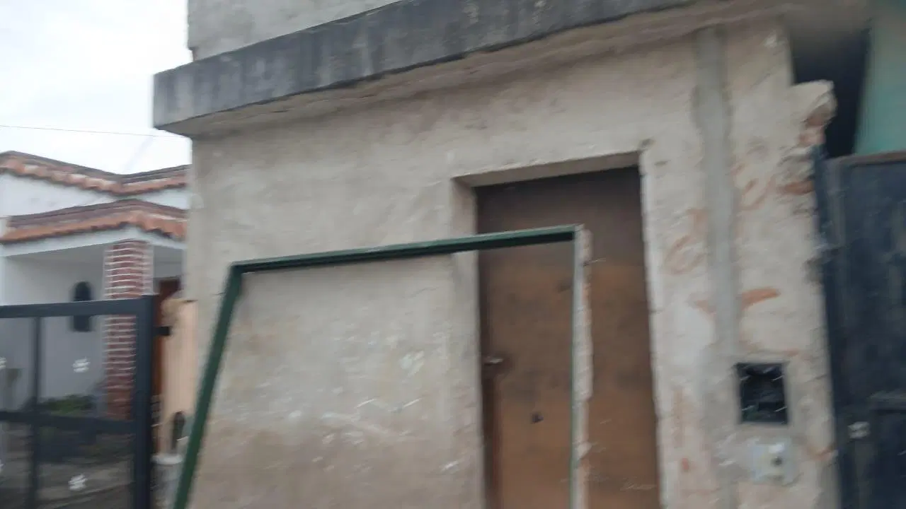 CASA MAS DEPARTAMENTO EN VENTA EN COSQUÍN  4 DORMITORIOS 3 BAÑOS A 4 CUADRAS DEL RÍO 5