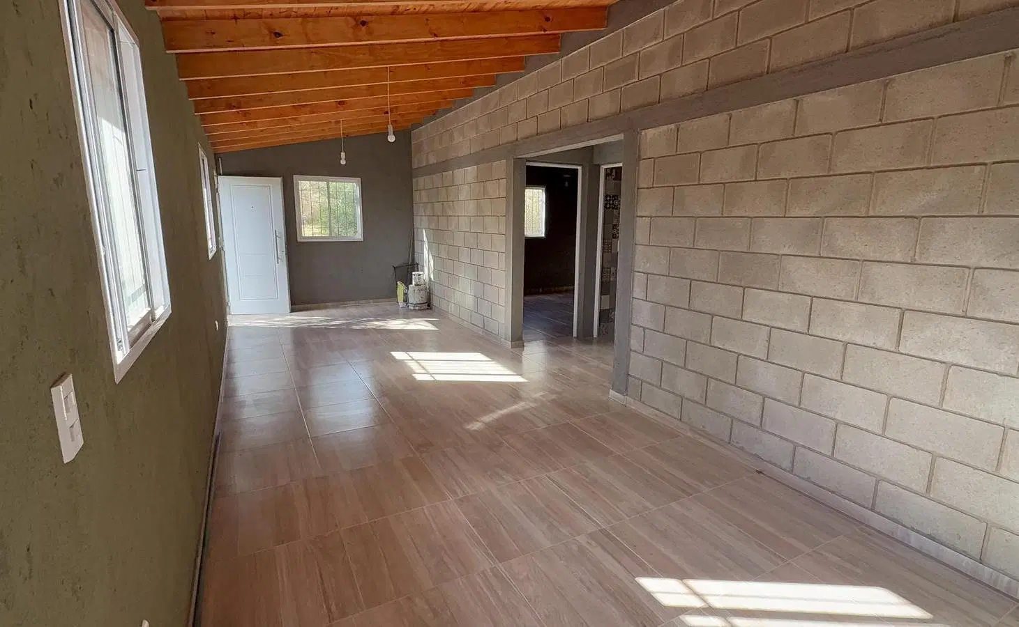 CASA EN VENTA EN SAN ROQUE CON AMPLIO ESPACIO PARQUIZADP APTO CREDITO 4