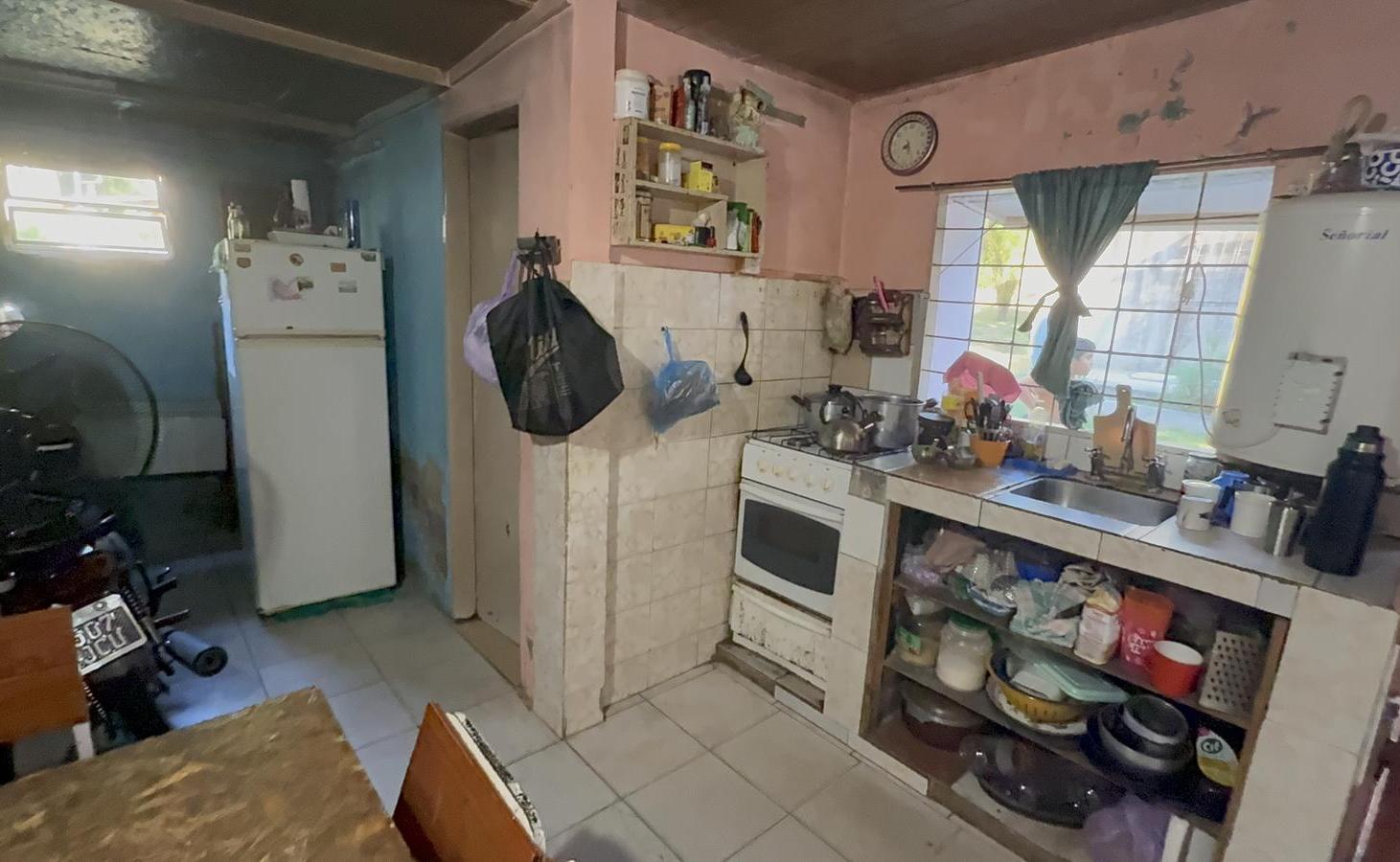 Foto de CASA EN VENTA EN BIALET MASSÉ CON CONSTRUCCIÓN A TERMINAR A 5 CUADRAS, imagen 3