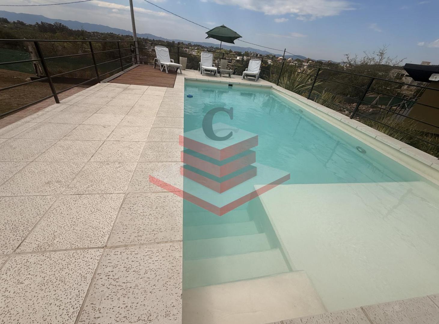 Foto de Complejo de 3 cabañas mas casa en venta en Tanti | 2.800 m² | Pileta, imagen 4