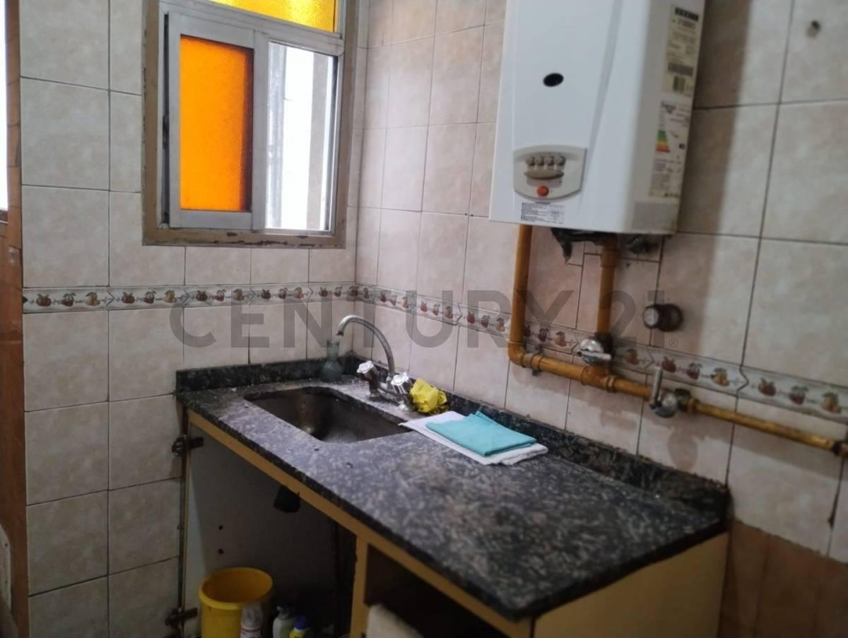 Foto de Venta de Departamento 4 AMBIENTES en La Boca, Capital Federal, imagen 3