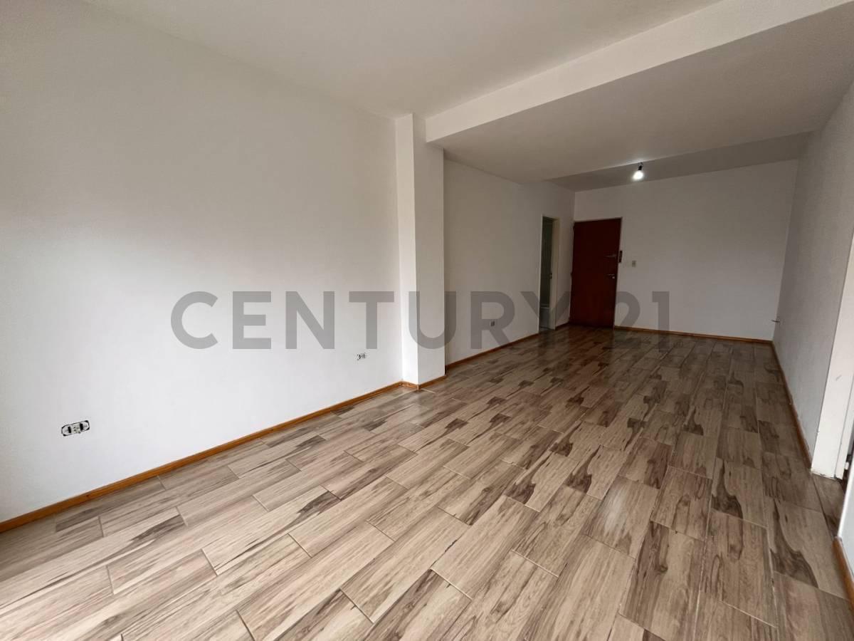 Venta Departamento Monoambiente Luminoso - San Martin Centro 2