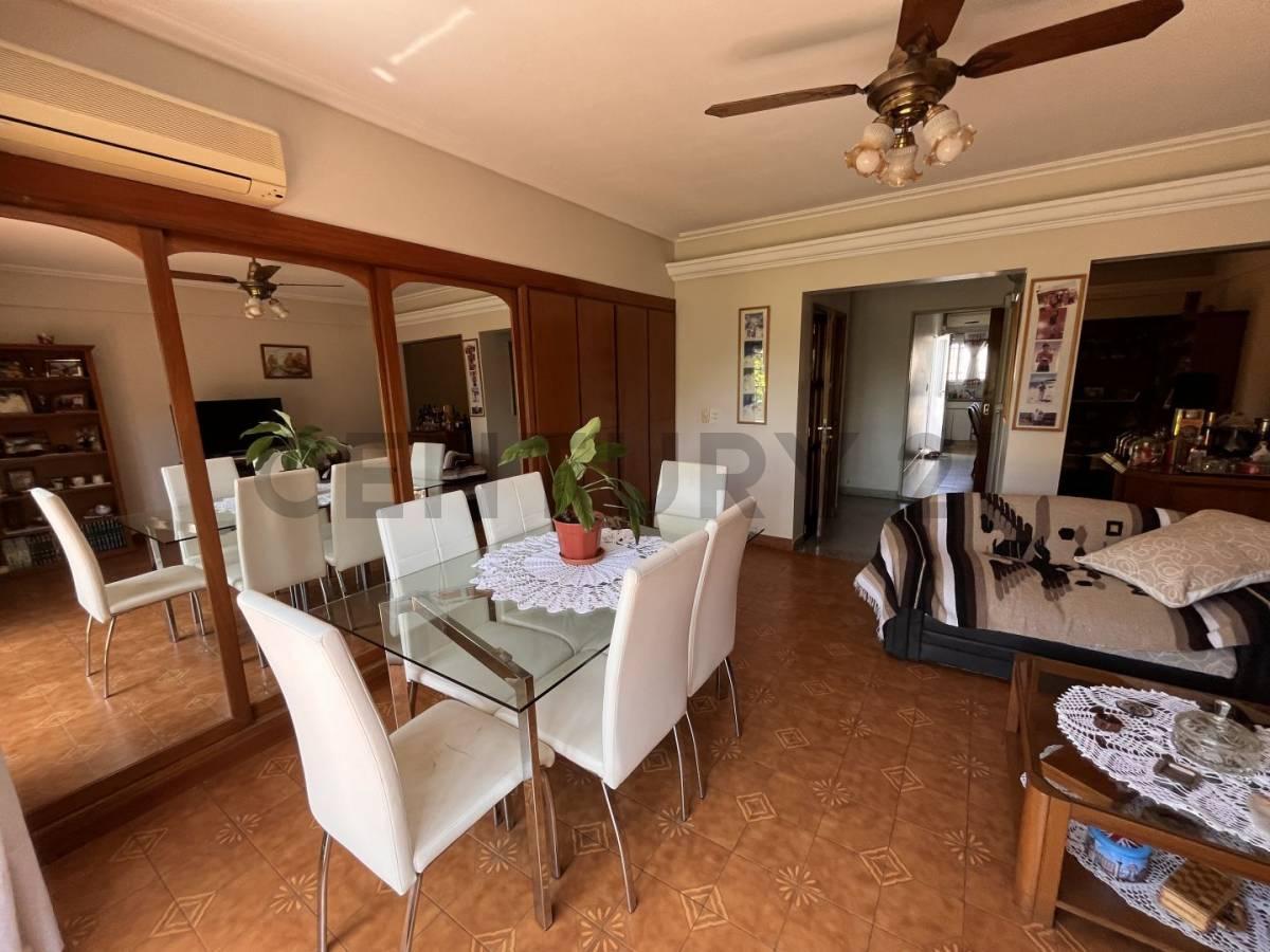 Casa 4 Ambientes Jardín, Cochera, Terraza y Parrilla - Villa Maipu 1