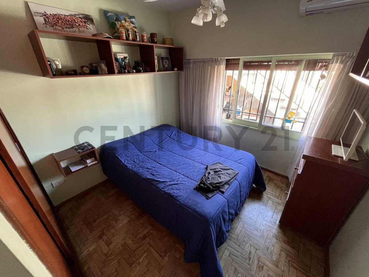 Casa 4 Ambientes Jardín, Cochera, Terraza y Parrilla - Villa Maipu 3