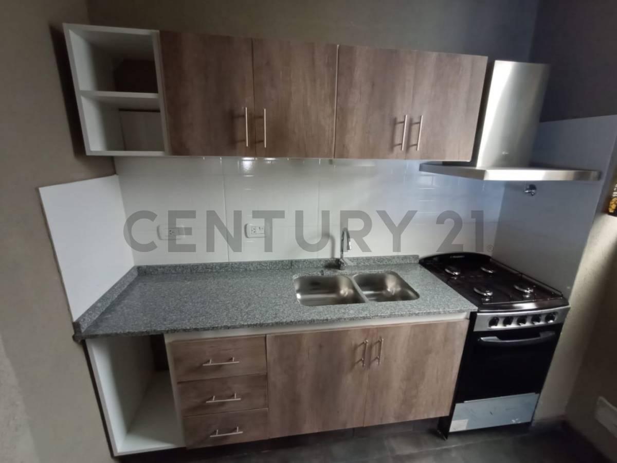 Venta PH 2 Ambientes Monte Castro 4