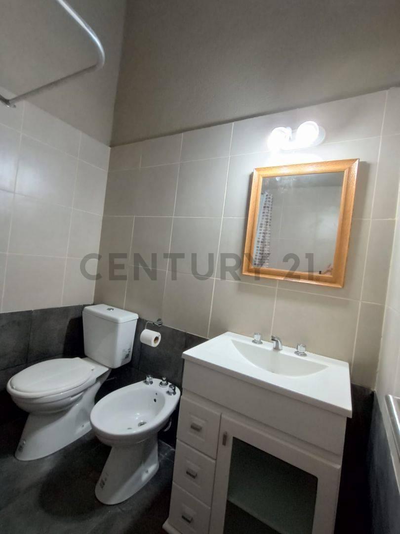 Venta PH 2 Ambientes Monte Castro 3