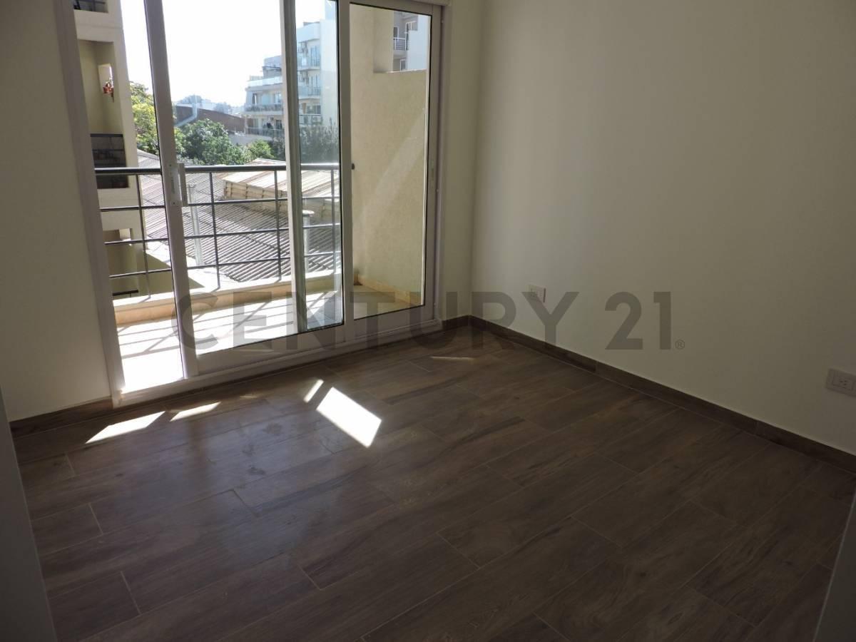 Venta 2 Ambientes con Balcón y Cochera Cubierta 3