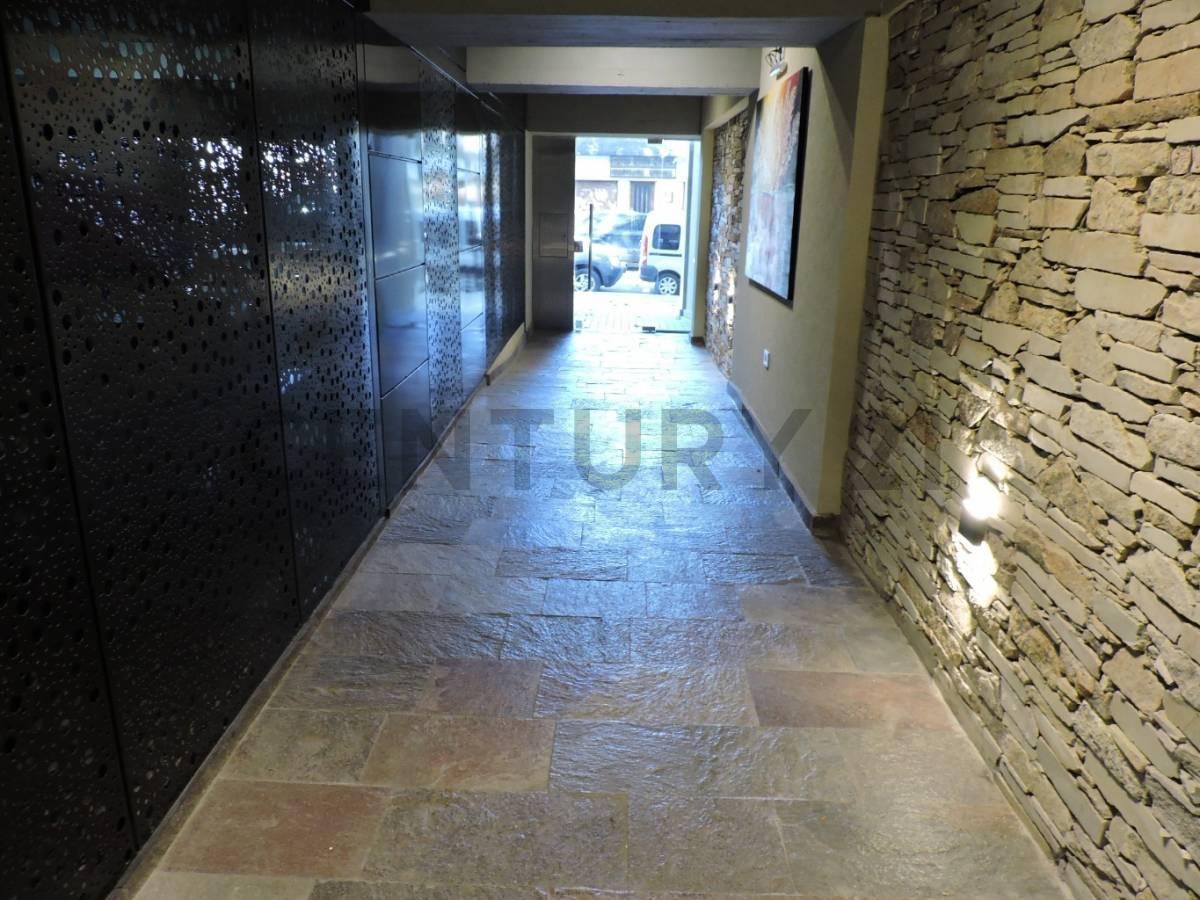 Venta 2 Ambientes con Balcón y Cochera Cubierta 2
