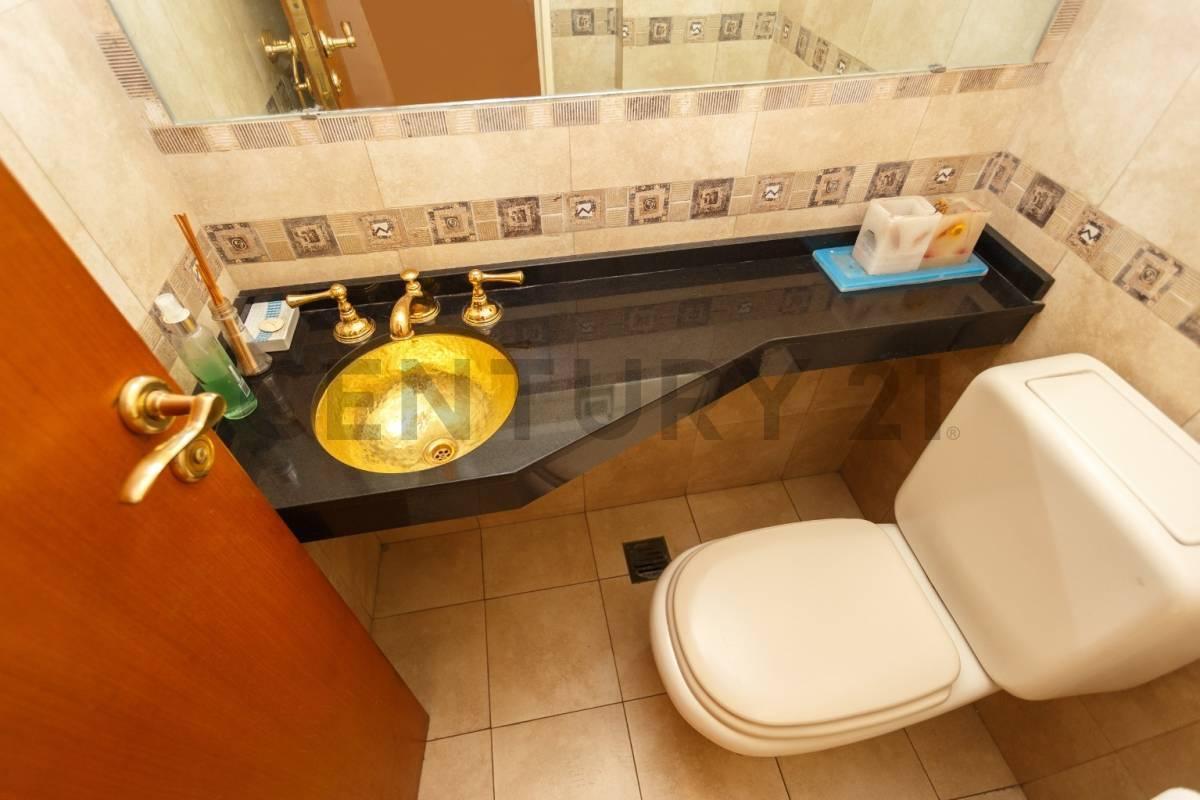 Venta Piso 5 Ambientes Balcón Corrido Cochera en Caballito 5