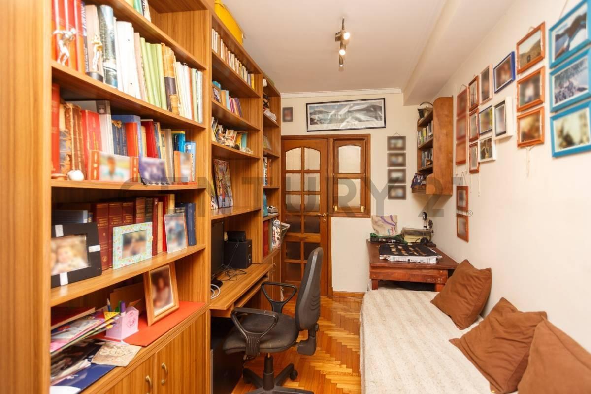 Venta Piso 4 Ambientes C/balcón y Espacio Guardacoches en Caballito Sur 3
