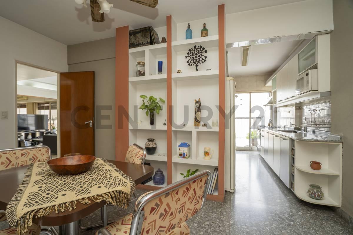 Venta Caballito 5 Ambientes con Balcón Terraza en Esquina, Muy Luminoso. Baulera 2